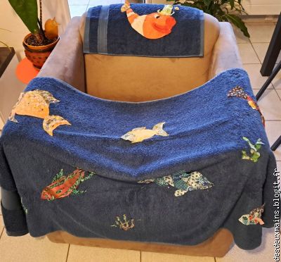 2 / Auguste  et son ..... banc en attente d'être piqués !