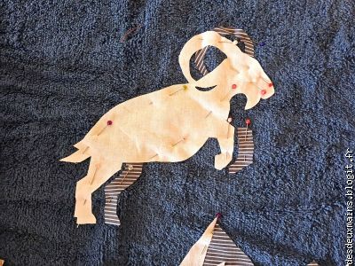 4 / Le B&eacute;lier, embl&egrave;me du Club .....