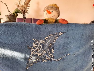 3 /  Le Pote savoure sa Mant'a . . .